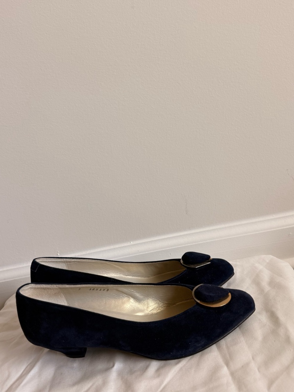 Vintage Dior CD logo flats with rare suede Dior low heel - Picture 8 of 9